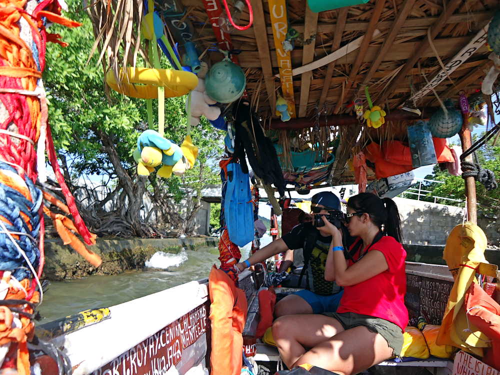 150KB Tourist in water taxi