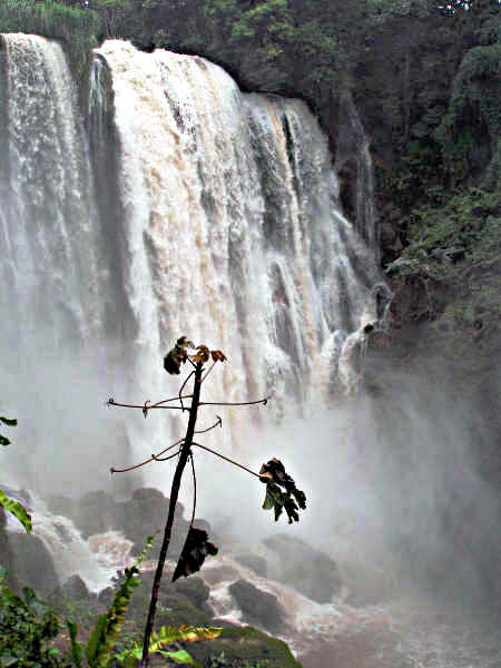 Pulhapanzak Falls