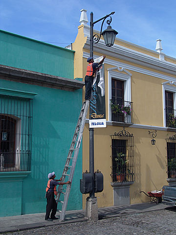 Lamp & Sign Man	width=